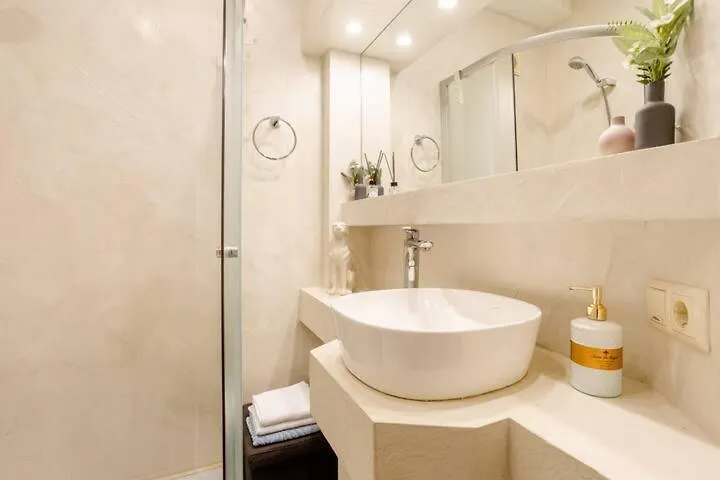24 Mezhygirska Str 24, Apartments In Historical Parts, Podil Kyiv