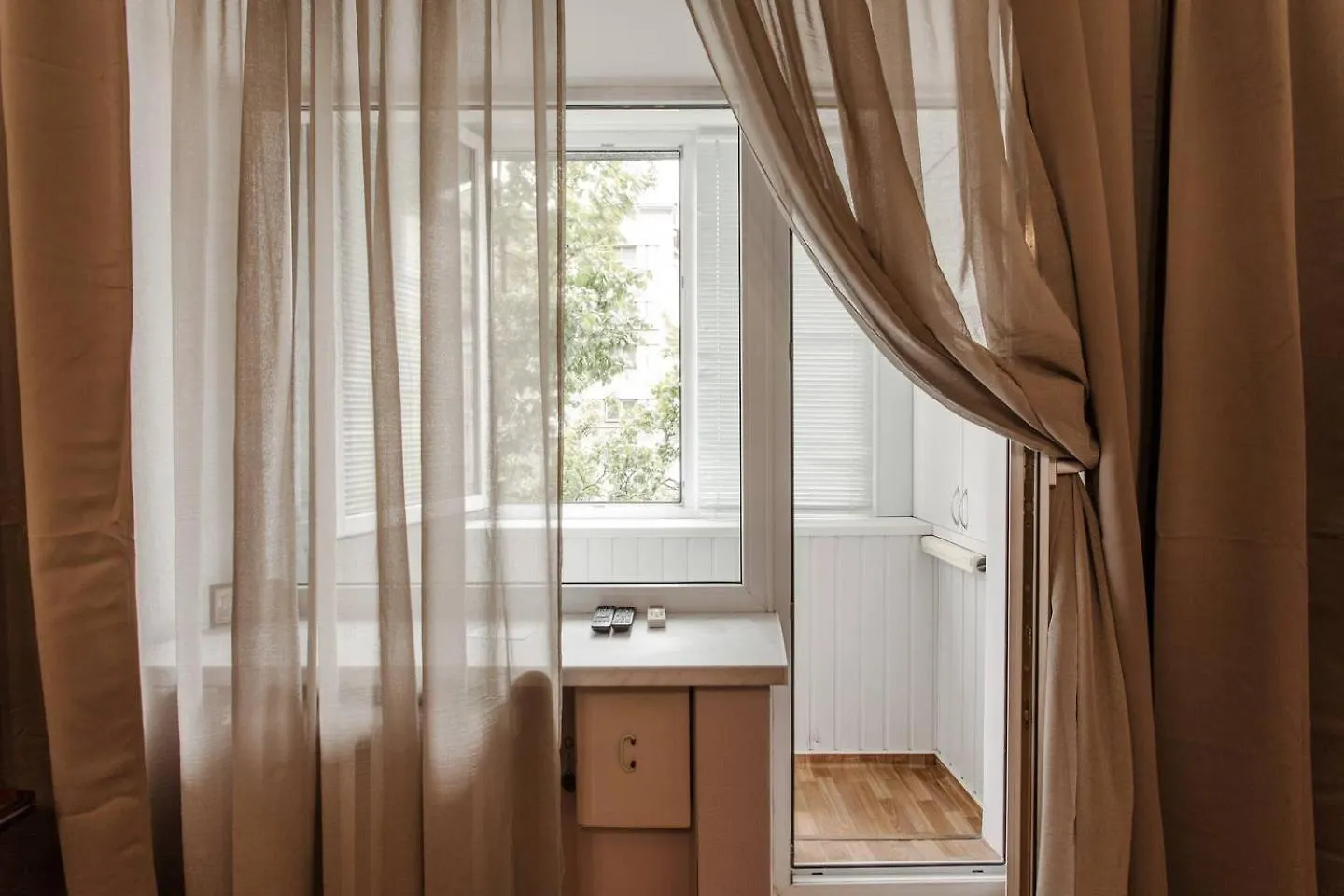 24 Mezhygirska Str 24, Apartments In Historical Parts, Podil Kyiv