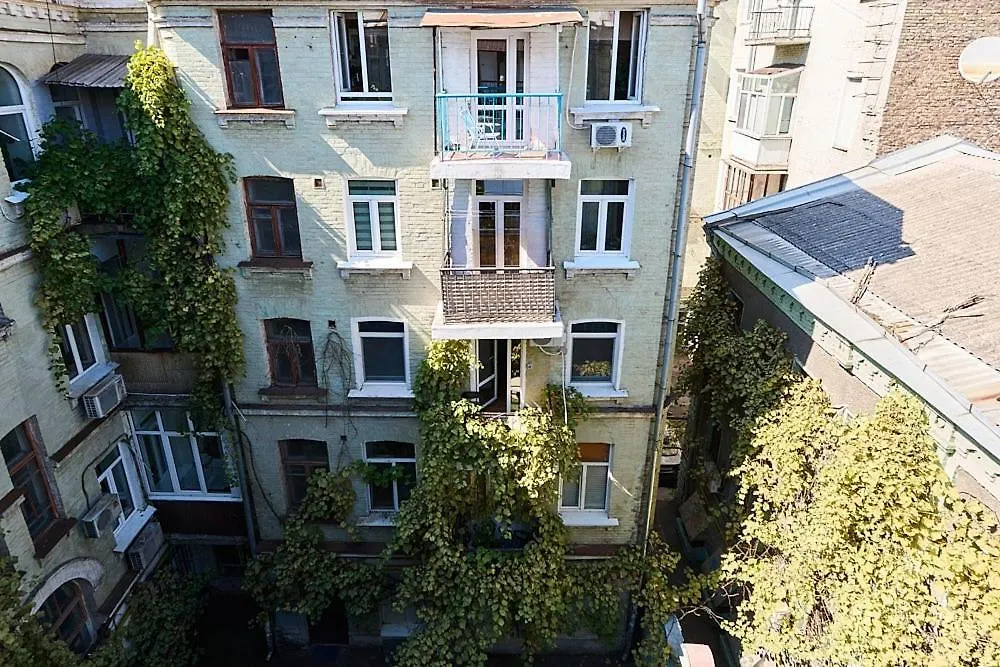 24 Mezhygirska Str 24, Apartments In Historical Parts, Podil Kyiv